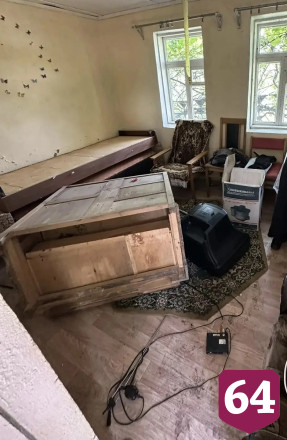 Молодые люди после застолья взломали и обворовали дачу 